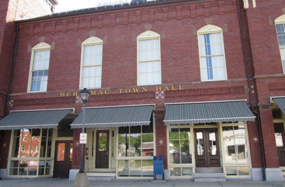 Merrimac MA Merrimac Town Hall near Merrimac Square